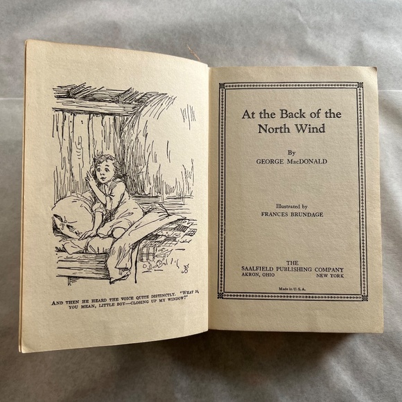 COLLECTORS: 1927 EDITION w/ original binding - At the Back of the North Wind. - Picture 6 of 11